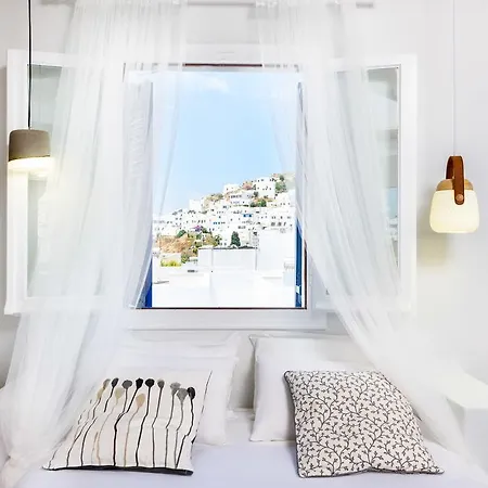 Ios Resort 2*